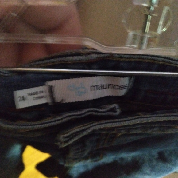 Maurices sz 24 Distressed shorty shorts - Picture 3 of 3